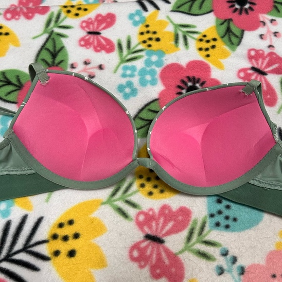 PINK Victoria Secret Push Up Bra Bundle - Picture 5 of 9